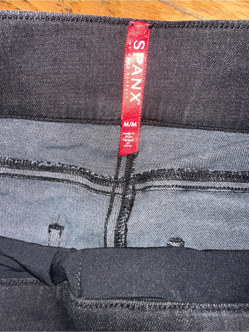 Spanx Women’s Distressed Denim Skinny Pant Black. Sz. Medium. Preowned - Picture 2 of 5